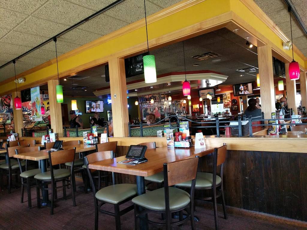 Applebees Grill + Bar | restaurant | 922 S 4th Ave, Brighton, CO 80601, USA | 7206851095 OR +1 720-685-1095