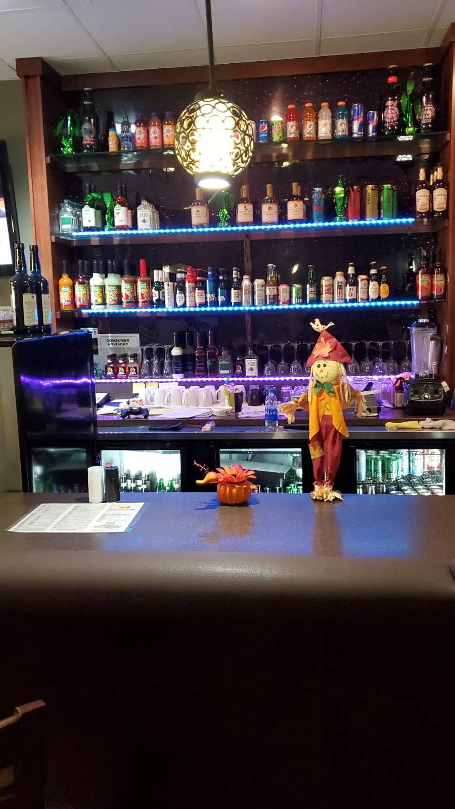 Mom and Pops Restaurant | restaurant | 900 N Atlantic Ave, Cocoa Beach, FL 32931, USA | 3217839430 OR +1 321-783-9430