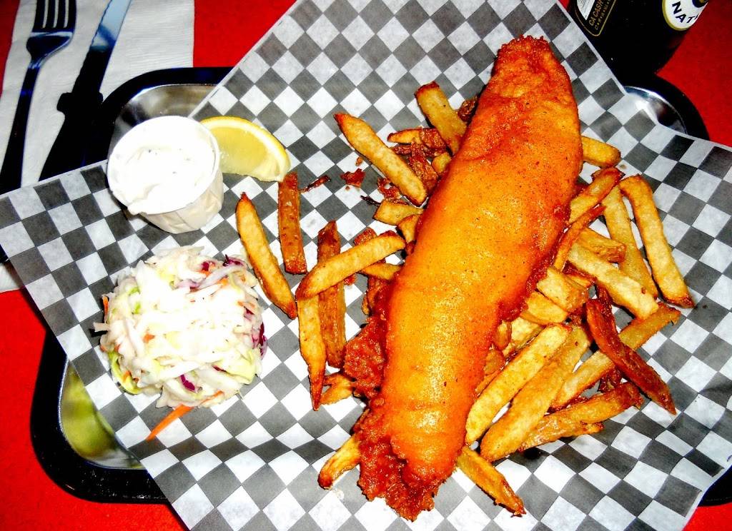 Off The Hook Fishbar | restaurant | 749 Broadview Ave, Toronto, ON M4K 2P6, Canada | 4164654356 OR +1 416-465-4356
