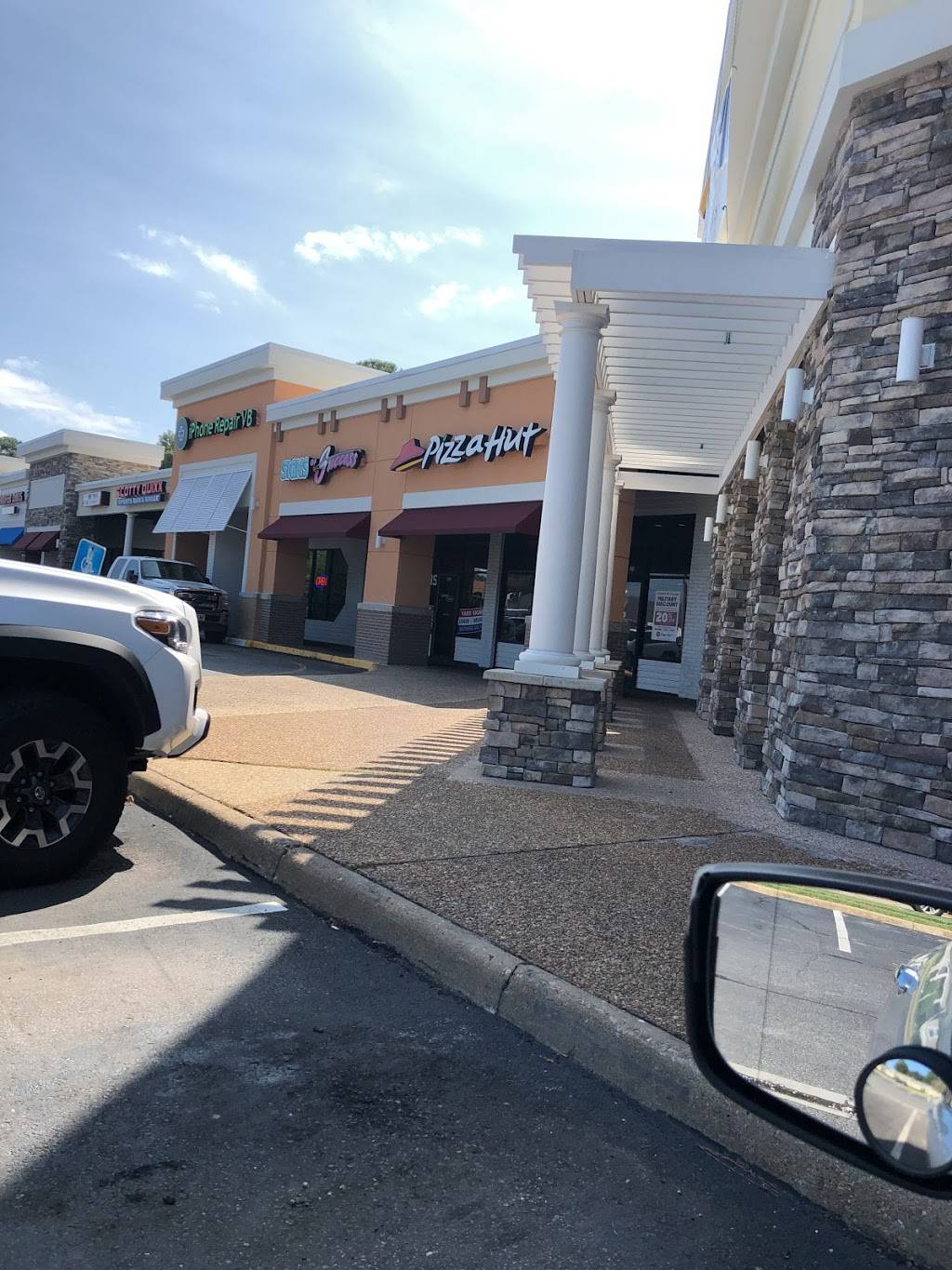 Pizza Hut | meal takeaway | 531 N Birdneck Rd, Virginia Beach, VA 23451, USA | 7574222799 OR +1 757-422-2799