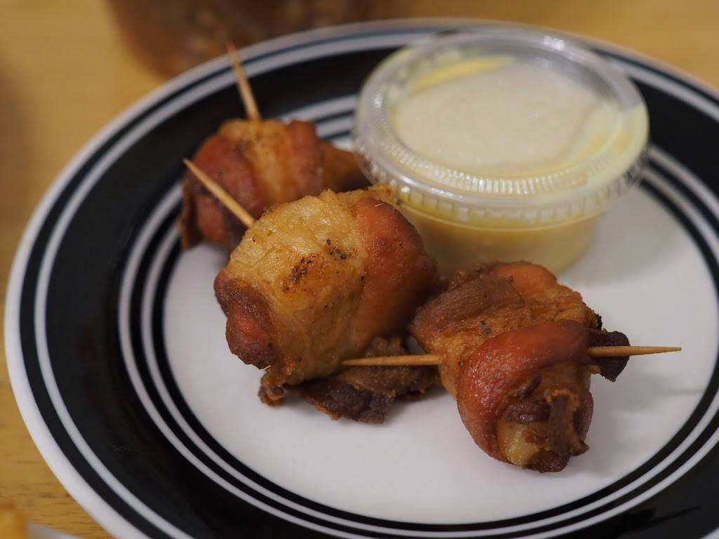 Loupys Crabs Seafood & Catering | restaurant | 795 E Rte 70, Marlton, NJ 08053, USA | 8569852006 OR +1 856-985-2006