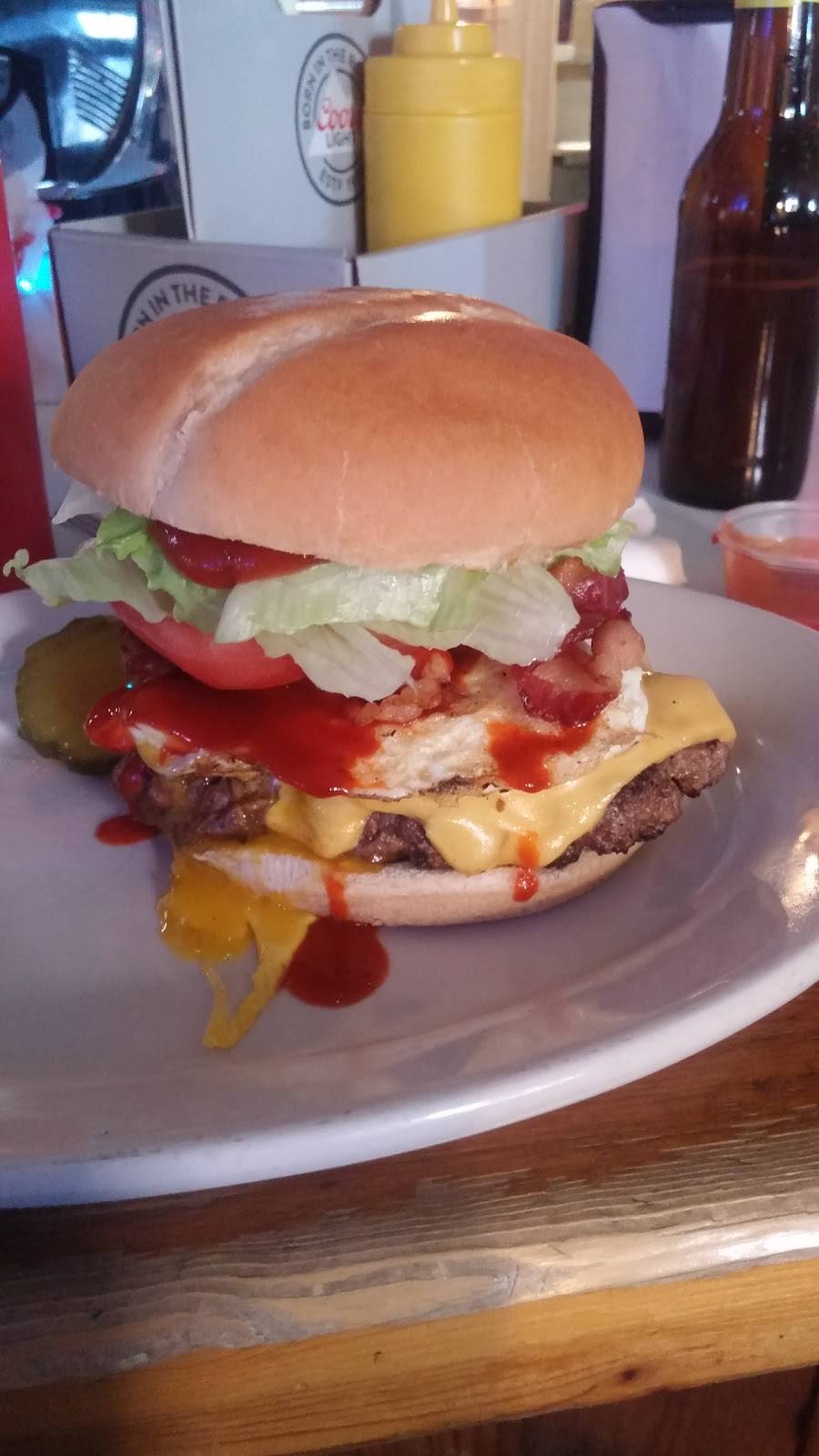 Paradise Bay Bar & Grill | restaurant | 105 W 10th St, Lockport, IL 60441, USA | 8158386513 OR +1 815-838-6513