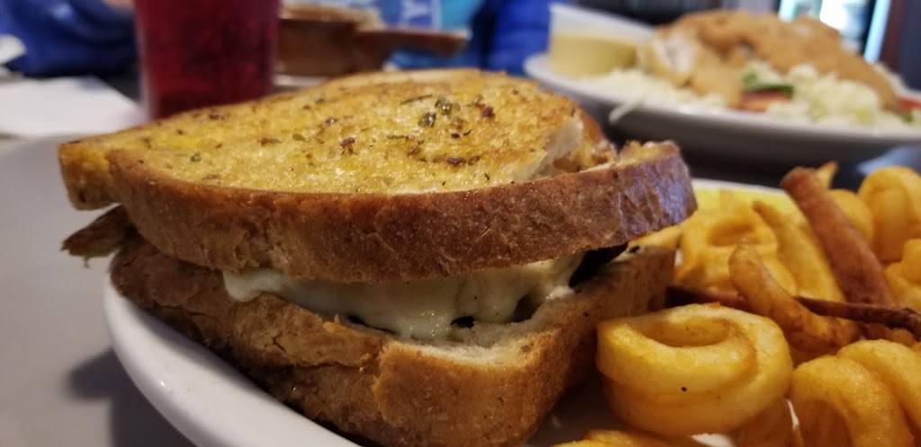 Three Guys Pizzeria | restaurant | 95 N Mountain Blvd, Mountain Top, PA 18707, USA | 5704742100 OR +1 570-474-2100