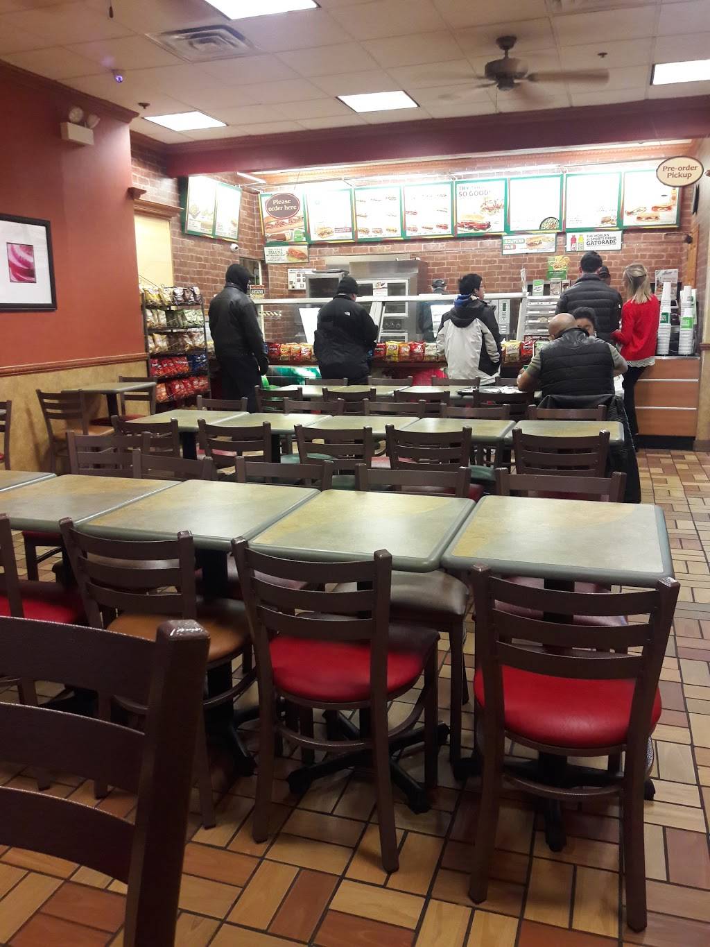 Subway Restaurants | restaurant | 1047 S York Rd Ste J Unit 1, Brentwood Commons, Bensenville, IL 60106, USA | 6305957822 OR +1 630-595-7822