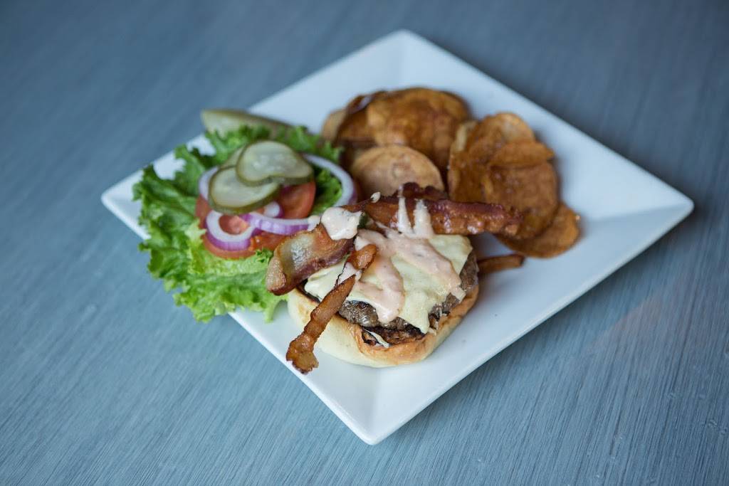 Clutch Kitchen & Pour House | restaurant | 601 S Cedar St, Charlotte, NC 28202, USA | 7043757566 OR +1 704-375-7566