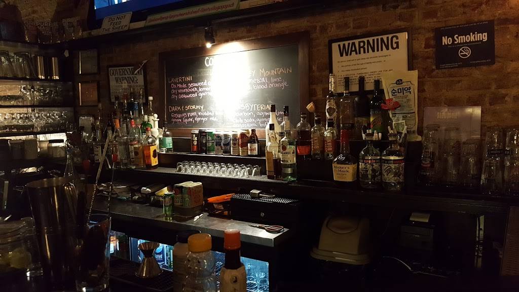 Snowdonia | restaurant | 34-55 32nd St, Astoria, NY 11106, USA | 3477305783 OR +1 347-730-5783