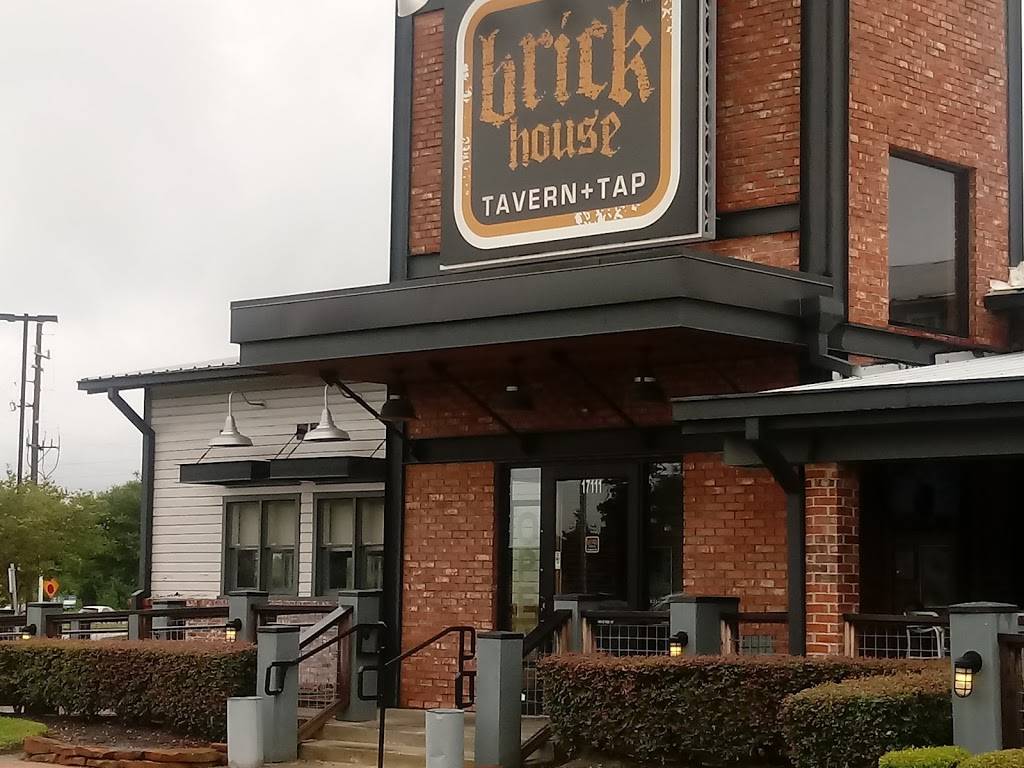 Brick House Tavern + Tap | restaurant | 17111 TX-249, Houston, TX 77064, USA | 8329121094 OR +1 832-912-1094