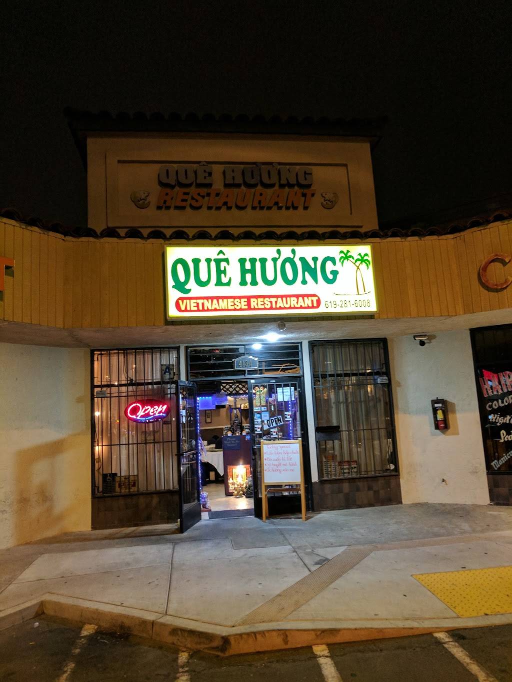 Que Huong Restaurant | restaurant | 4134 University Ave, San Diego, CA 92105, USA | 6192816008 OR +1 619-281-6008