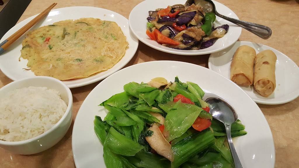 Ma Ma Wok | restaurant | 11914 Elm Ln, Charlotte, NC 28277, USA | 7045448863 OR +1 704-544-8863