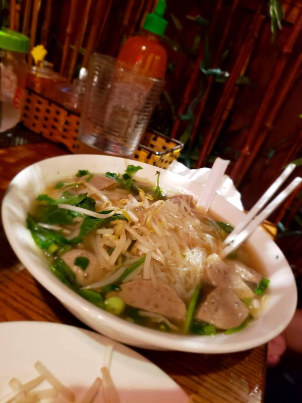 Saigon Pho & Cafe | restaurant | 726 Lake St, Oak Park, IL 60301, USA | 7086890389 OR +1 708-689-0389