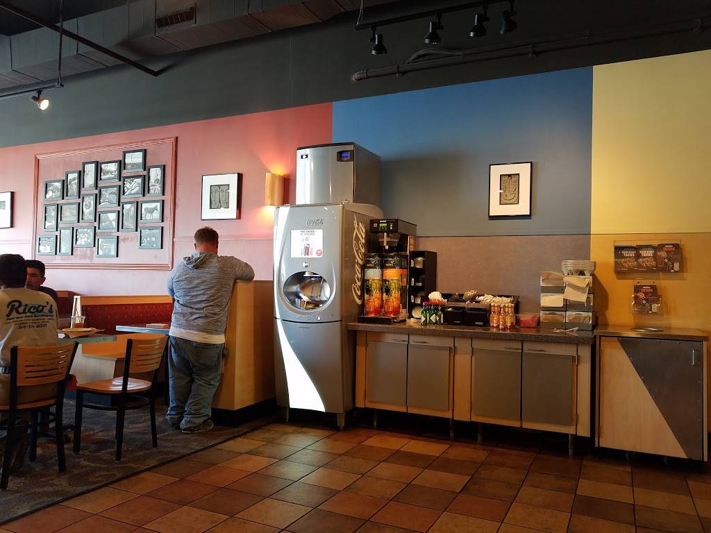 QDOBA Mexican Eats | restaurant | 180 Gravois Bluffs Cir Dr Suite D, Fenton, MO 63026, USA | 6363051864 OR +1 636-305-1864