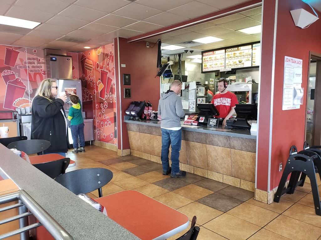Jack in the Box | restaurant | 830 Edwardsville Rd, Troy, IL 62294, USA | 6186673000 OR +1 618-667-3000