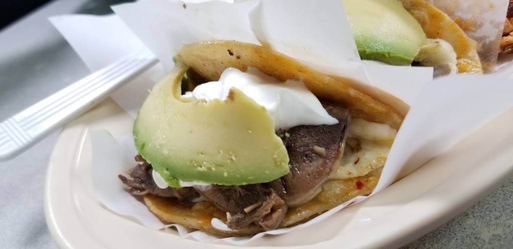 Los Comales | restaurant | 2110 W Lake St, Melrose Park, IL 60160, USA | 7083458500 OR +1 708-345-8500