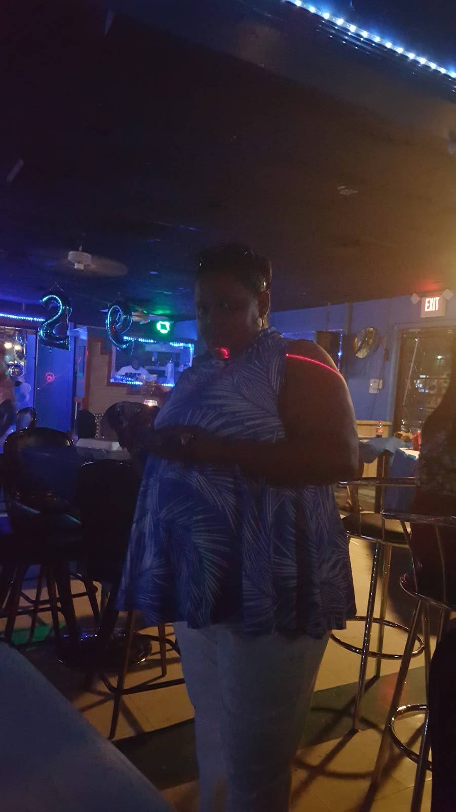 Cromwell Pizza & Deli | restaurant | 4810 Cromwell Ave, Memphis, TN 38118, USA | 9014176094 OR +1 901-417-6094