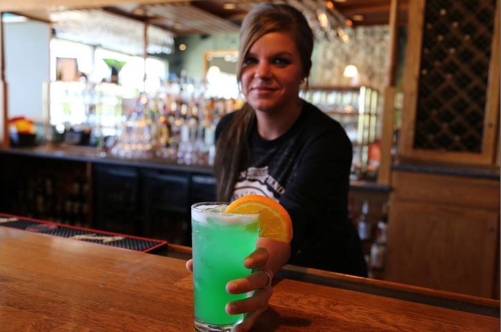 Sweet Peas Grill & Bar | restaurant | 1325 S Oakwood Ave, Geneseo, IL 61254, USA | 3099441122 OR +1 309-944-1122