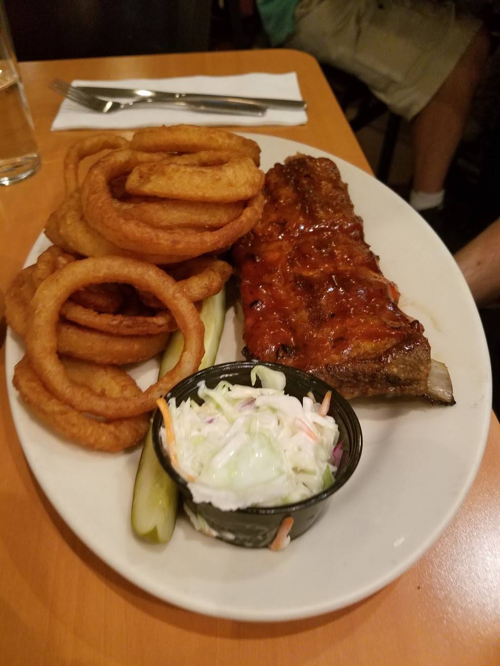 Twin Anchors Restaurant & Tavern | restaurant | 1655 N Sedgwick St, Chicago, IL 60614, USA | 3122661616 OR +1 312-266-1616