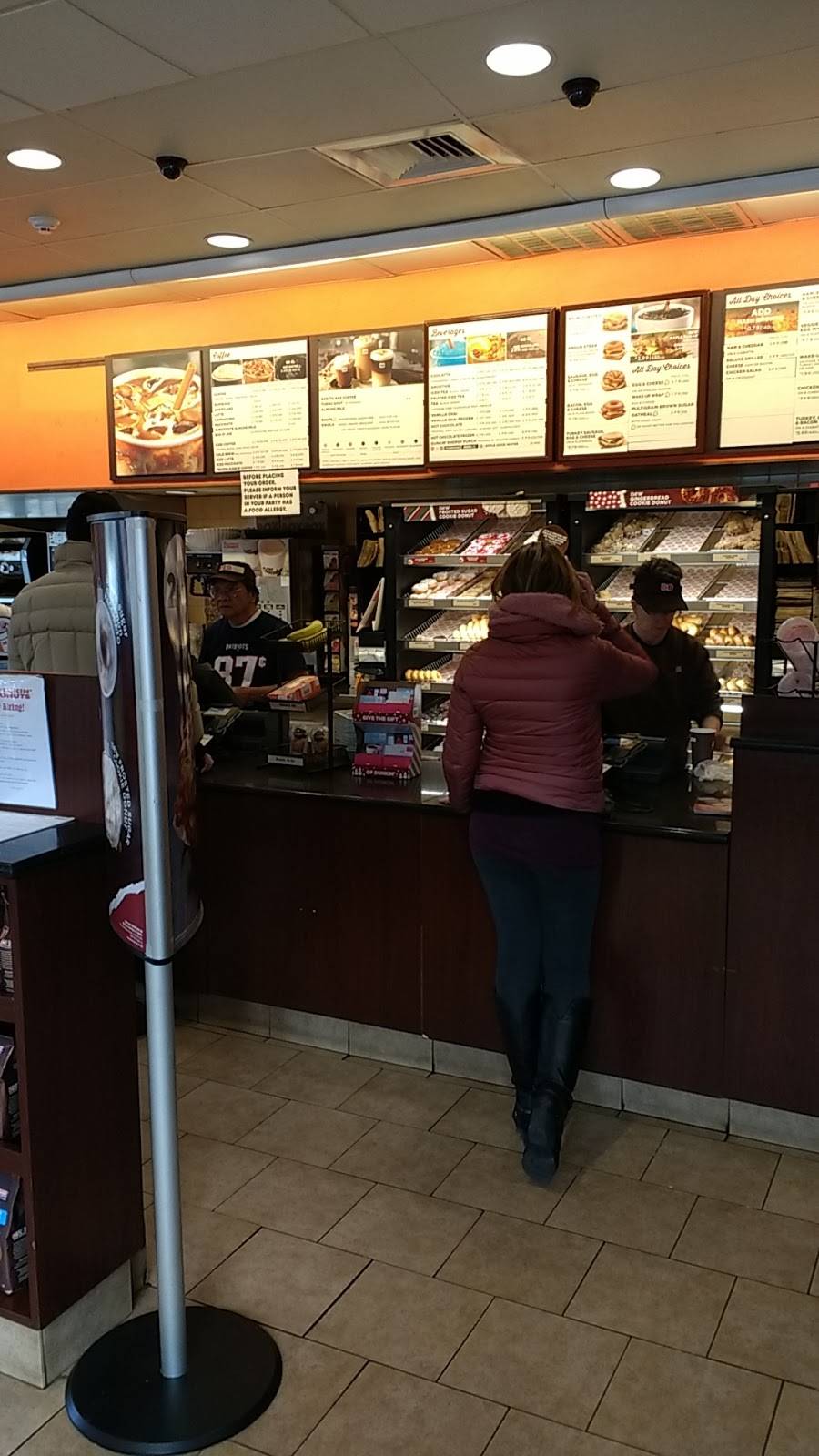 Dunkin | bakery | 367 Boston St, Topsfield, MA 01983, USA | 9788873335 OR +1 978-887-3335