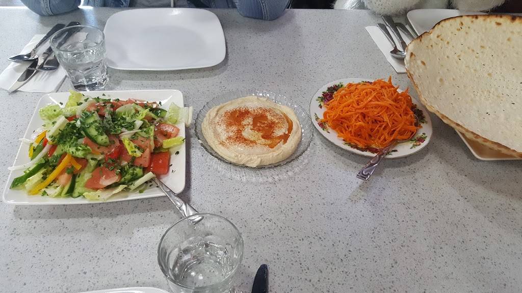 Trio | restaurant | 18134 Union Tpke, Fresh Meadows, NY 11366, USA | 7183743162 OR +1 718-374-3162