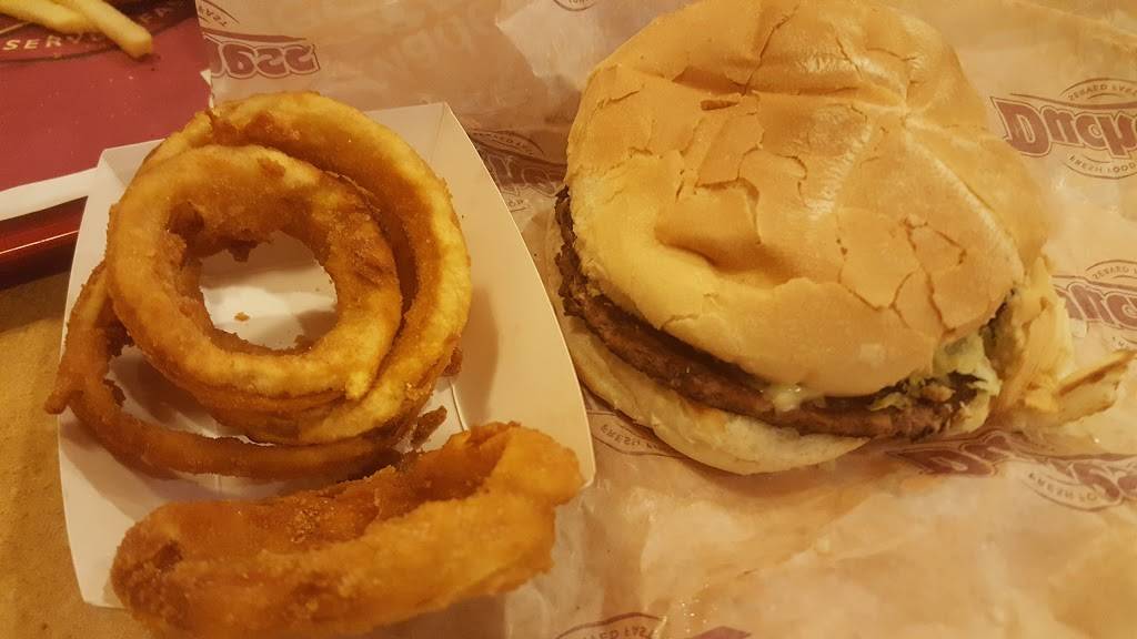 Duchess Family Restaurant | restaurant | 343 Old Gate Ln, Milford, CT 06460, USA | 2037839913 OR +1 203-783-9913