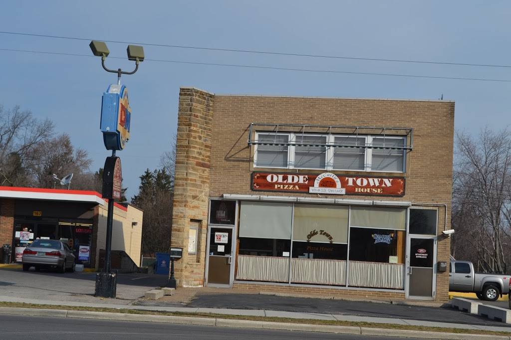 Olde Town Pizza House | restaurant | 195 Cleveland Ave, Amherst, OH 44001, USA | 4409842468 OR +1 440-984-2468