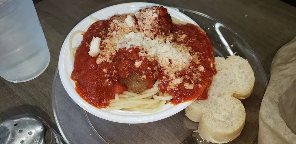 Finos Italian Deli & Catering | restaurant | 1853 Madison Ave, Memphis, TN 38104, USA | 9012723466 OR +1 901-272-3466