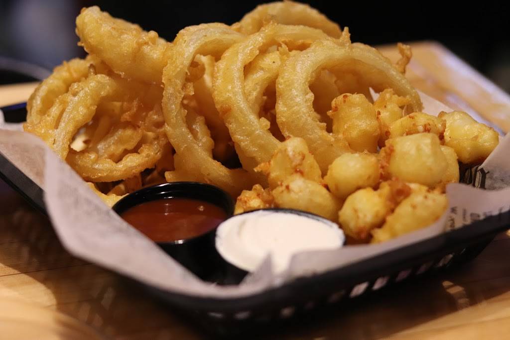 Good Sport Bar and Grill | restaurant | 149 E 6th St, St Charles, MN 55972, USA | 5079326963 OR +1 507-932-6963