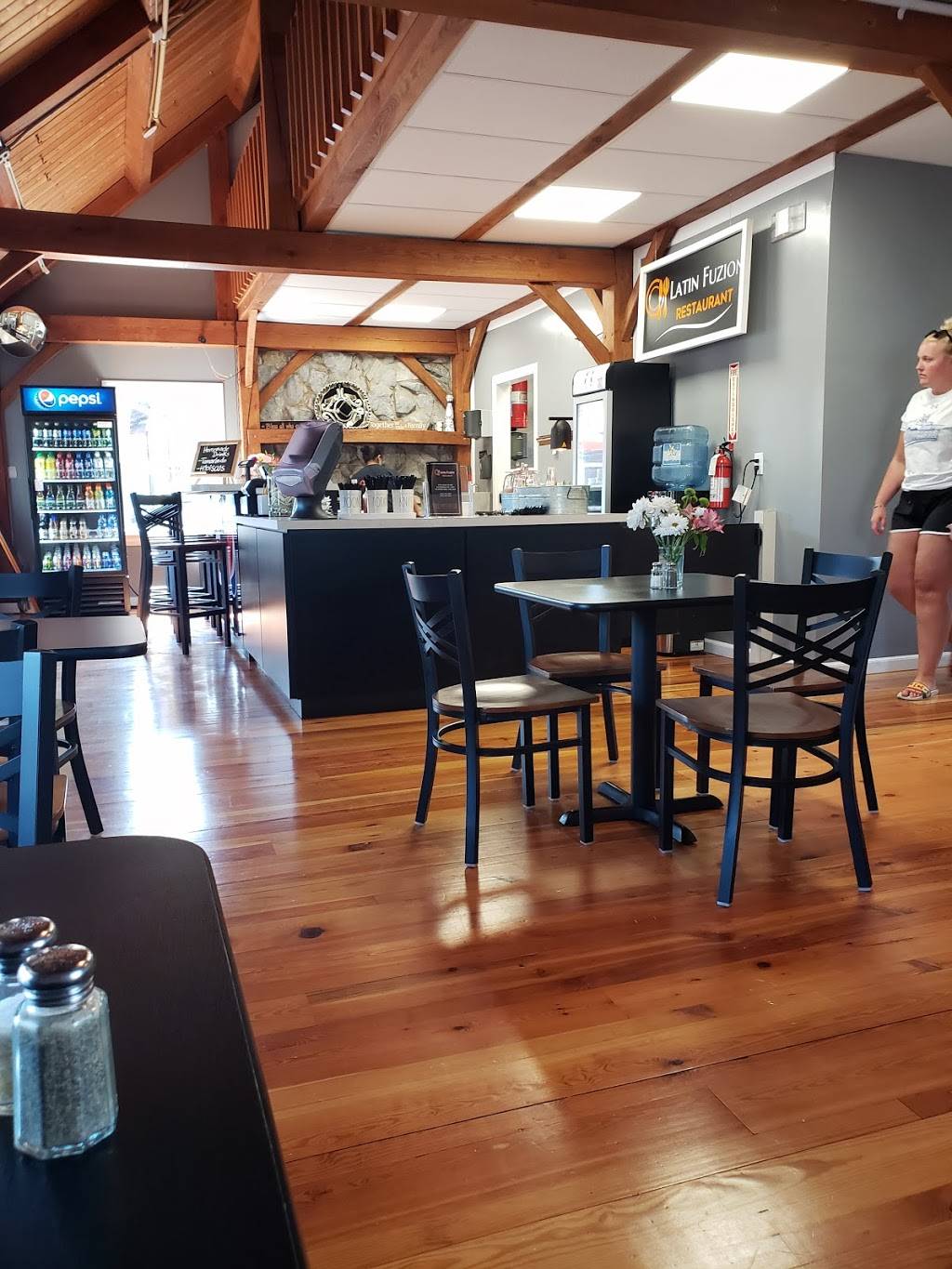 Latin Fuzion Restaurant | restaurant | 53345 Main Rd, Southold, NY 11971, USA | 6314075600 OR +1 631-407-5600