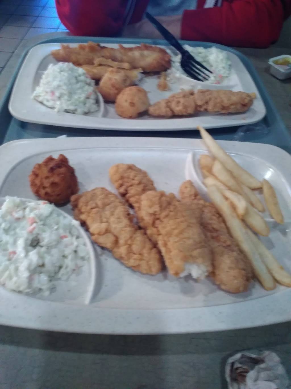 Captain Ds | restaurant | 551 Bluefield Ave, Bluefield, WV 24701, USA | 3043253125 OR +1 304-325-3125