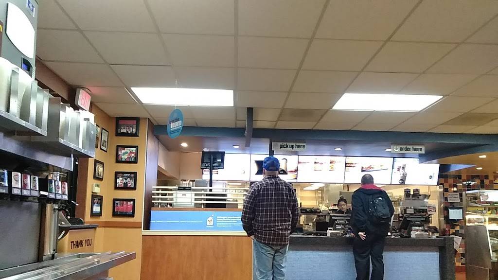 McDonalds | cafe | 1520 NE Grand Ave, Portland, OR 97232, USA | 5032877719 OR +1 503-287-7719