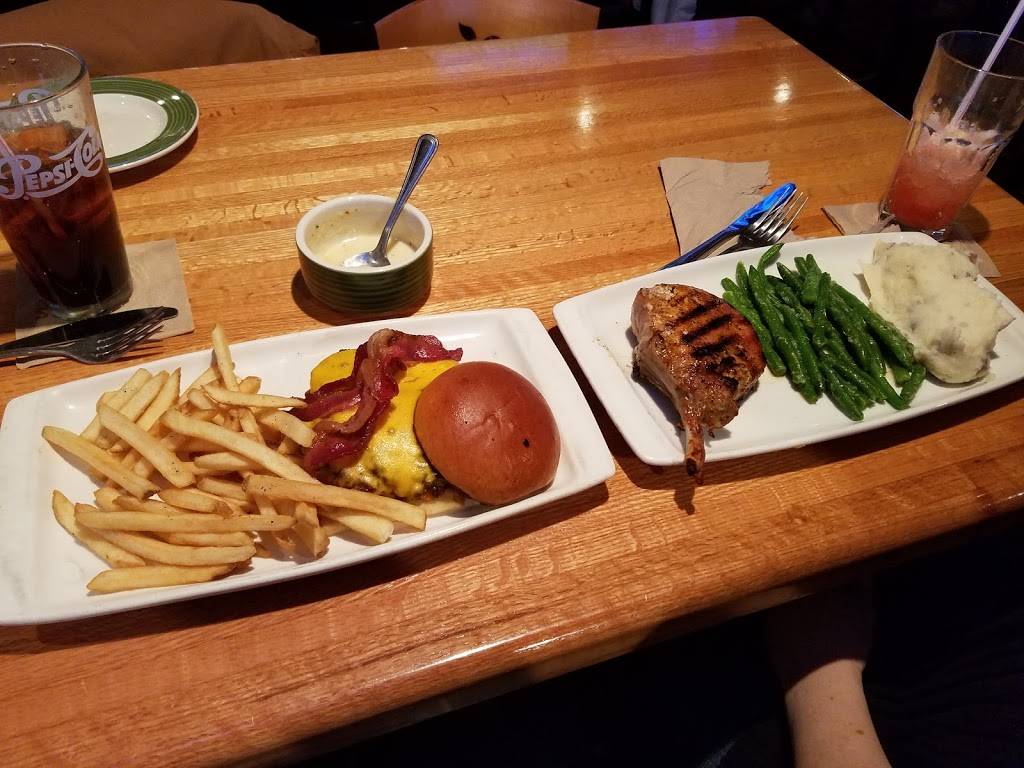 Applebees Grill + Bar | restaurant | 3024 Milton Ave, Janesville, WI 53545, USA | 6087563559 OR +1 608-756-3559