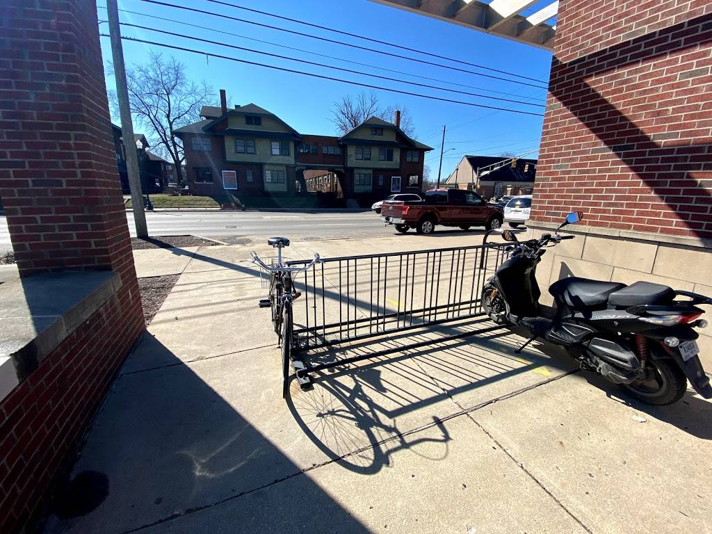 Starbucks | cafe | 5702 E Washington St, Indianapolis, IN 46219, USA | 3173540927 OR +1 317-354-0927