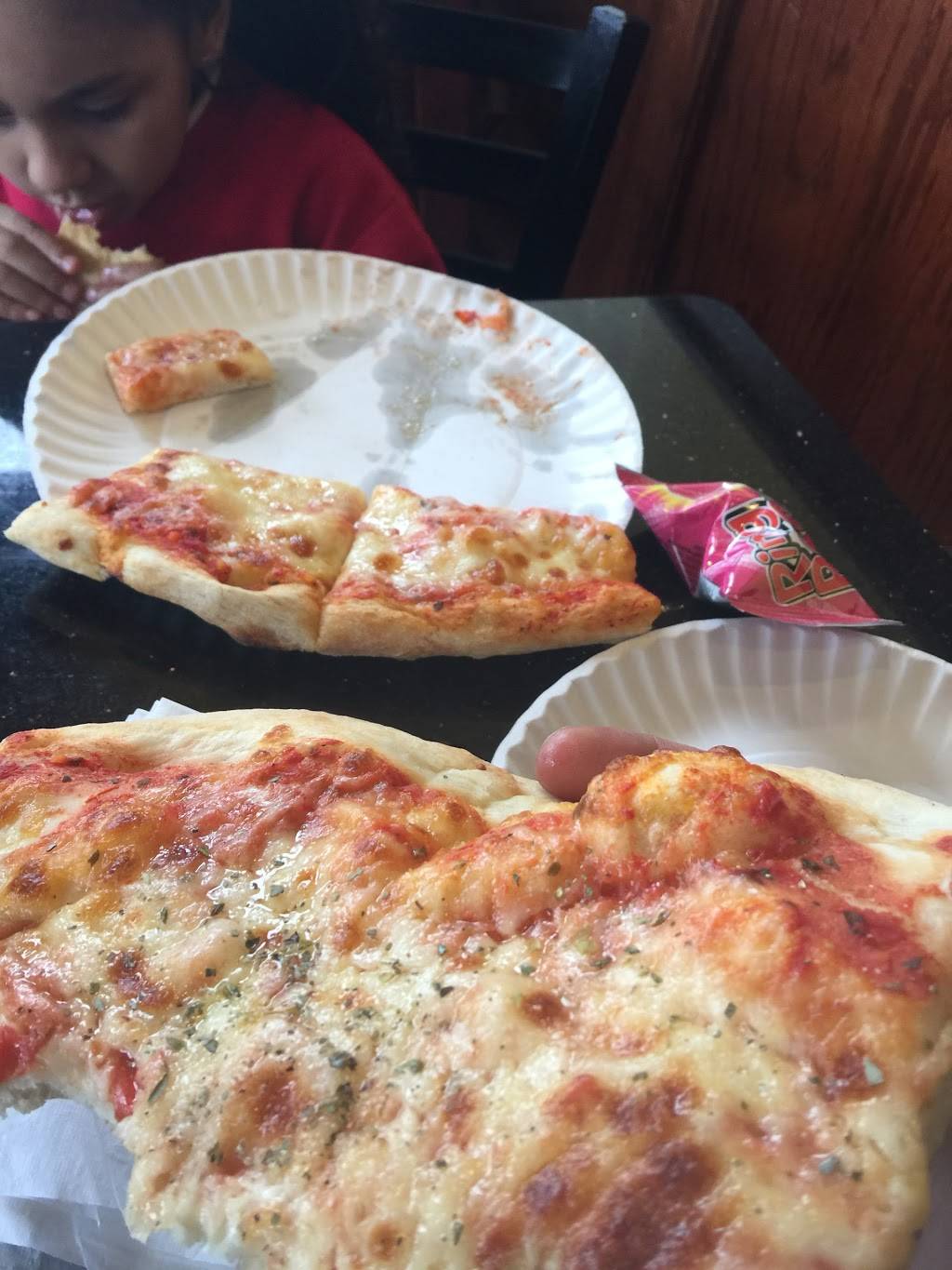 Pregos Pizza | restaurant | 1011 Mace Ave, Bronx, NY 10469, USA | 7184055111 OR +1 718-405-5111