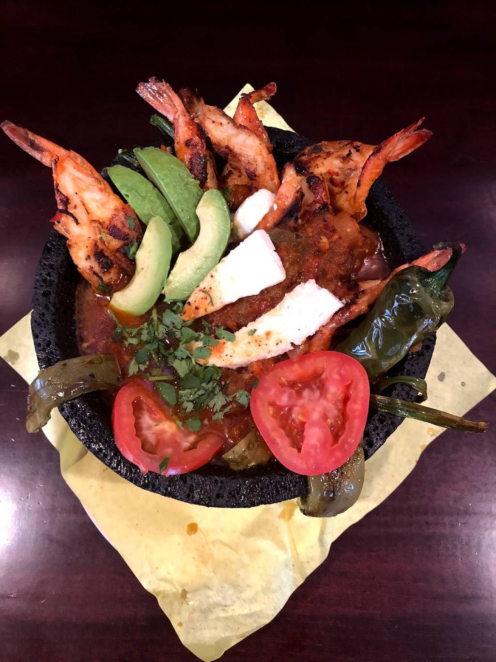 Los Cabos the Pupusa House#1 | restaurant | 700 E California Ave, Bakersfield, CA 93307, USA | 6613235600 OR +1 661-323-5600