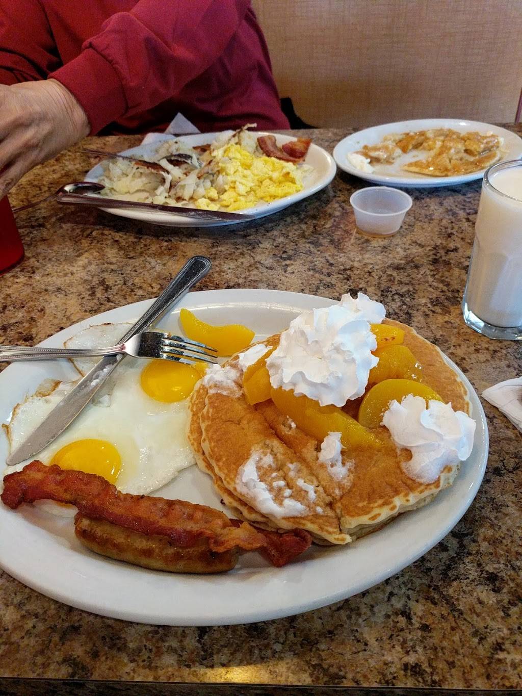 Flors Diner | restaurant | 821 W Valley Blvd, Colton, CA 92324, USA | 9092224813 OR +1 909-222-4813