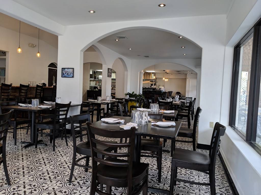 Kau Ba | restaurant | 2502 Dunlavy St Suite B, Houston, TX 77006, USA | 7134975300 OR +1 713-497-5300