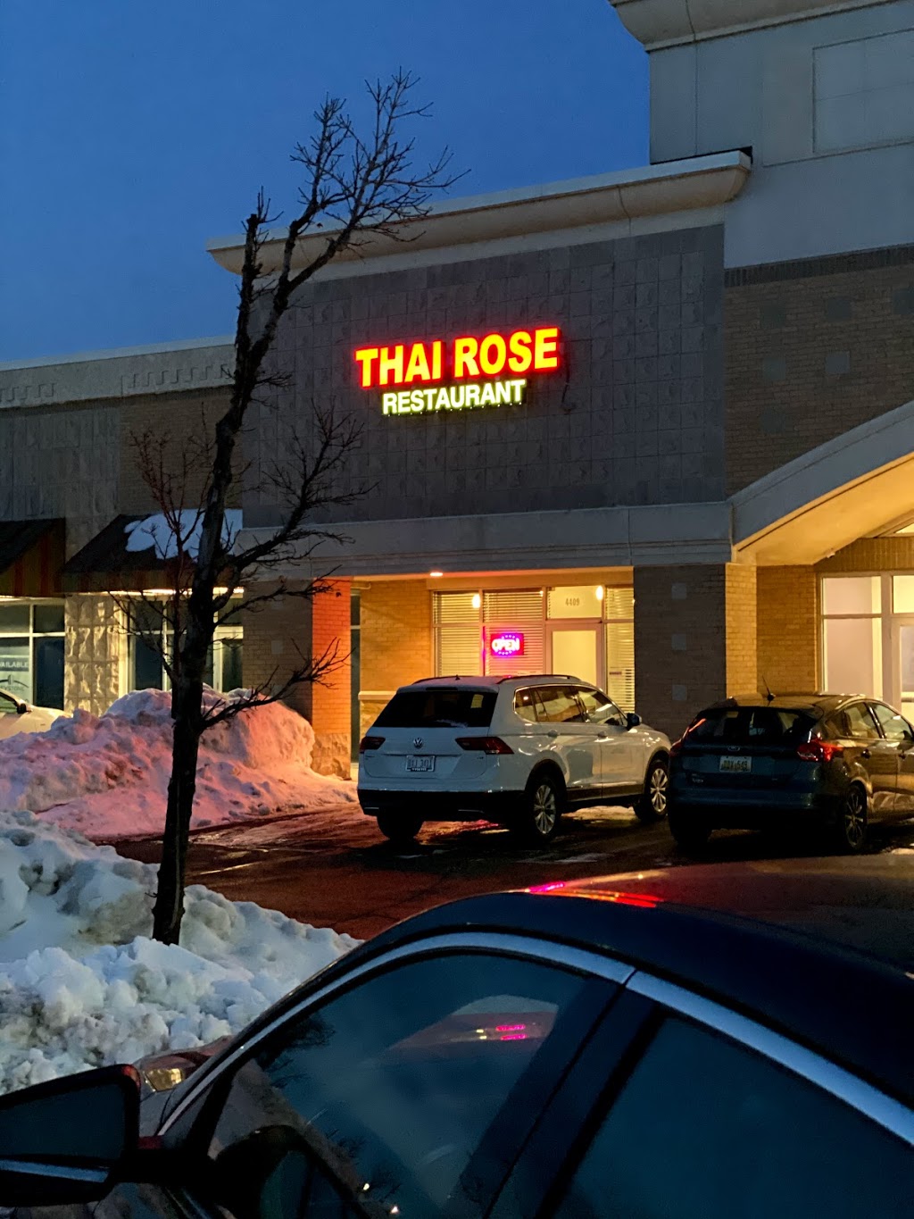 Thai Rose Restaurant | restaurant | 4409 Interpark Dr, Auburn Hills, MI 48326, USA | 2489773967 OR +1 248-977-3967