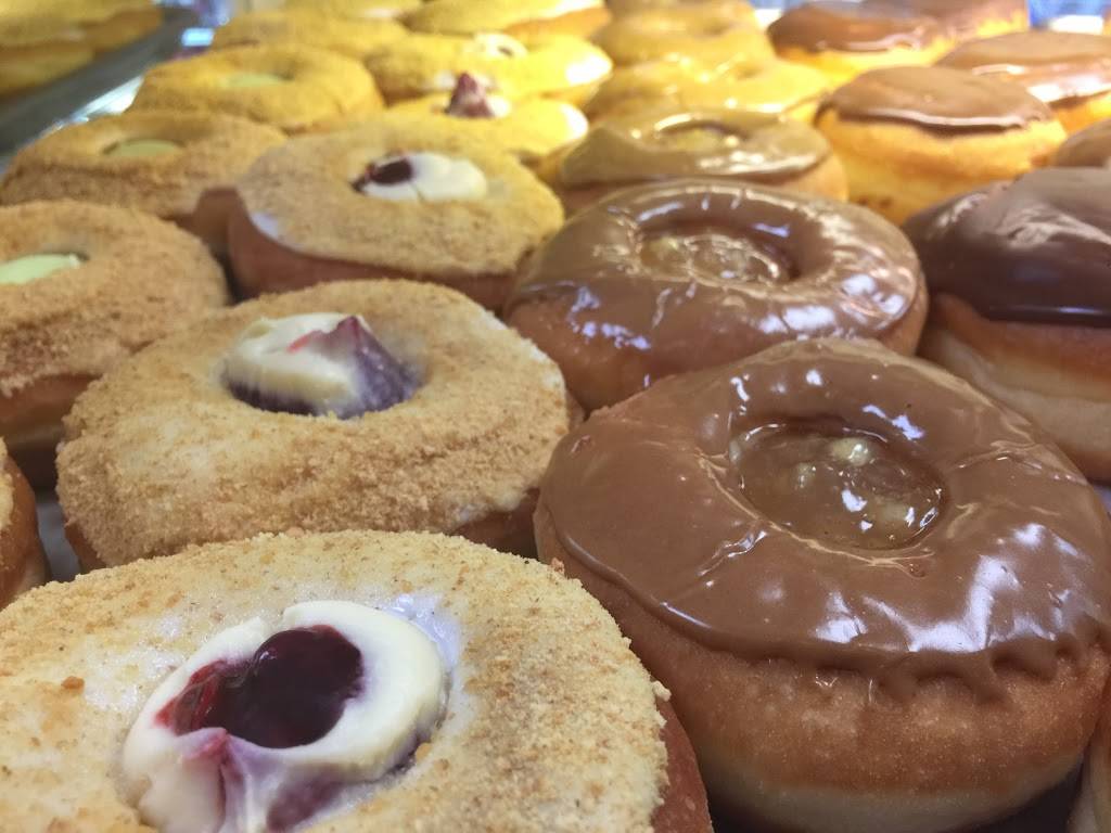 Main Street Donuts | restaurant | 606 W Main St, Ottumwa, IA 52501, USA | 6416827777 OR +1 641-682-7777