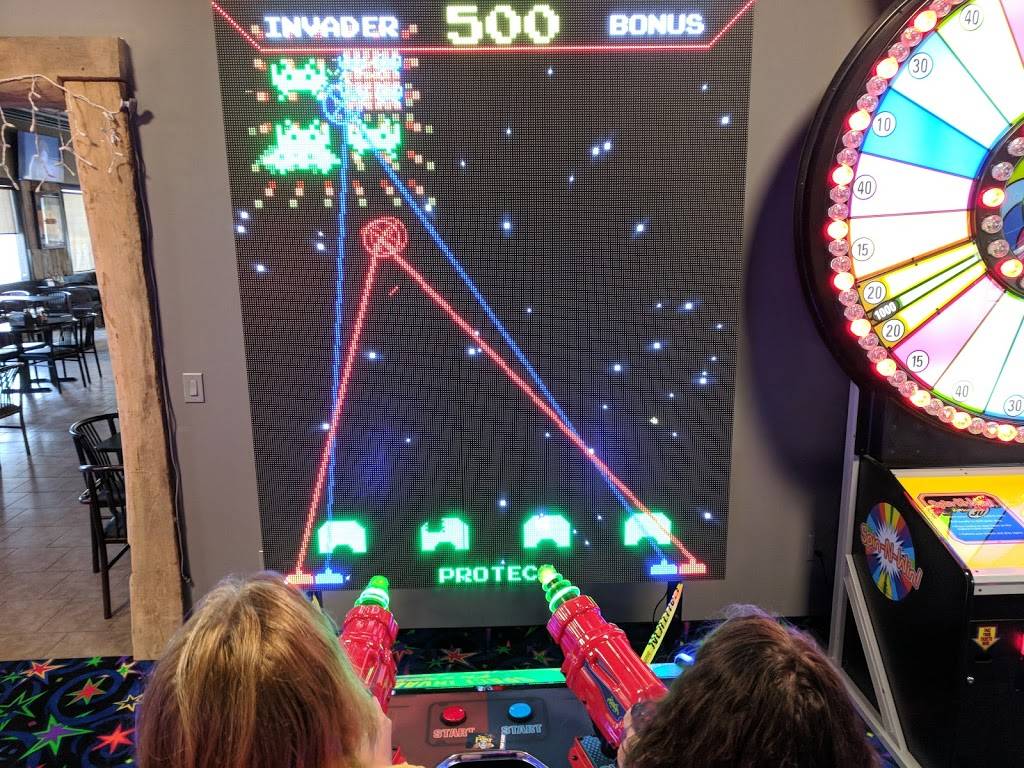 The Fort Fun Centre | restaurant | 689 Texas Rd, Amherstburg, ON N9V 3R3, Canada | 5197364382 OR +1 519-736-4382