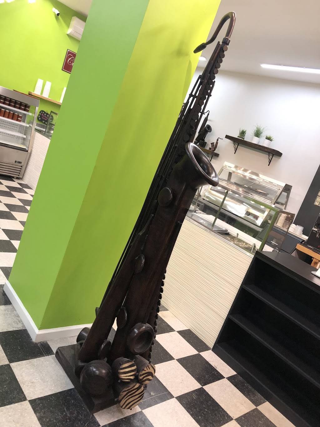 Guggin Cafe and Grill | restaurant | 240-05 Linden Blvd, Elmont, NY 11003, USA | 5162850101 OR +1 516-285-0101