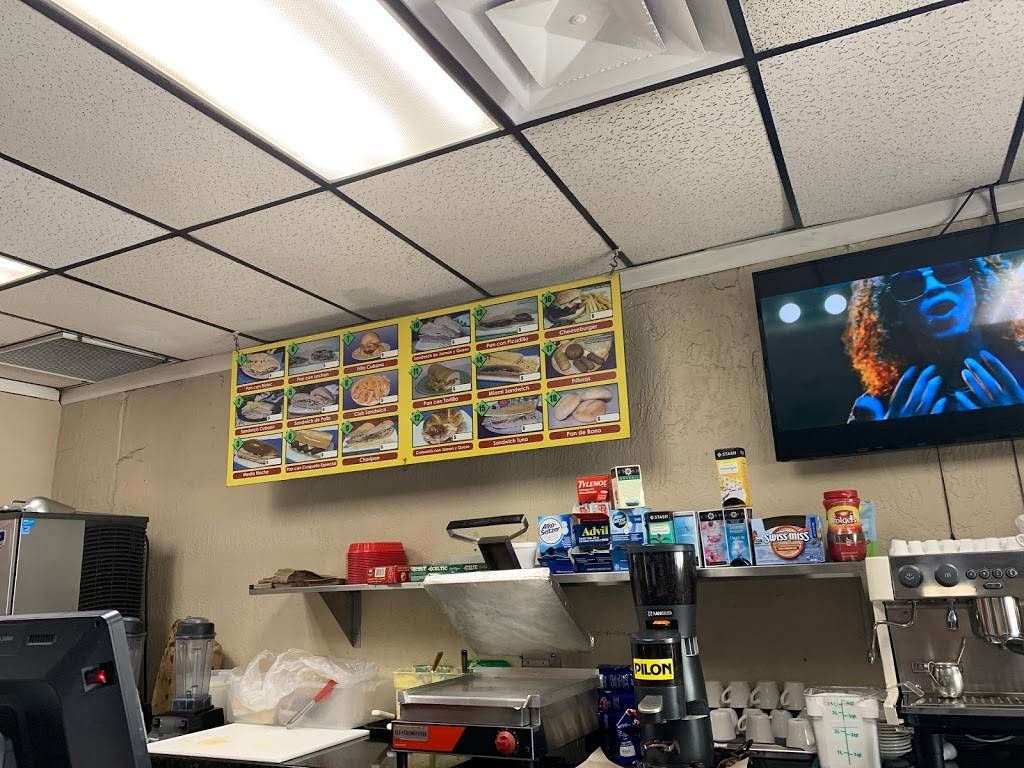 El Faro Latin Cafe | restaurant | 5305 NW 79th Ave, Miami, FL 33166, USA | 3059943276 OR +1 305-994-3276