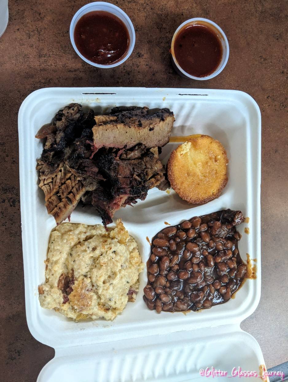 B&C Farmers Market BBQ | restaurant | 900 Rosa L Parks Blvd, Nashville, TN 37208, USA | 6157700032 OR +1 615-770-0032