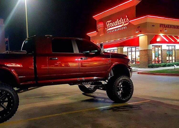 Freddys Frozen Custard & Steakburgers | restaurant | 1680 Garth Brooks Blvd #115, Yukon, OK 73099, USA | 4052654879 OR +1 405-265-4879