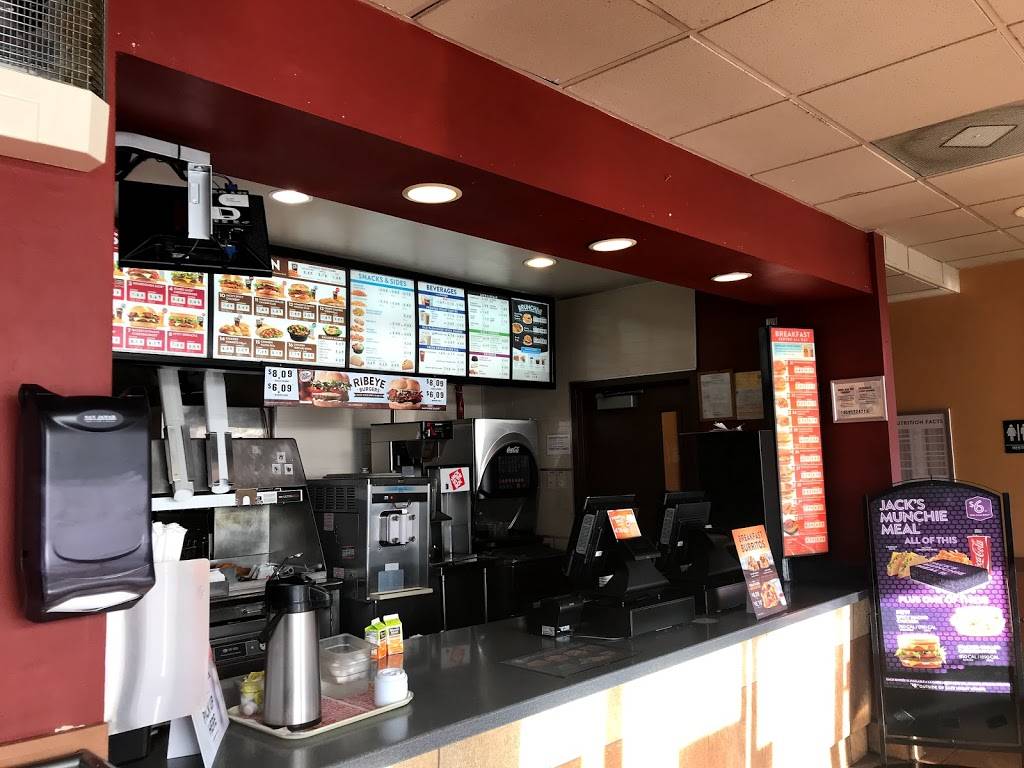 Jack in the Box | restaurant | 837 E Washington St, Petaluma, CA 94952, USA | 7077633612 OR +1 707-763-3612
