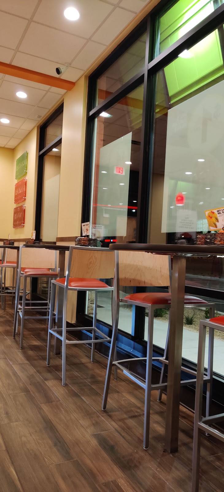 Del Taco | meal takeaway | 5130 W Bell Rd, Glendale, AZ 85308, USA | 6237727790 OR +1 623-772-7790