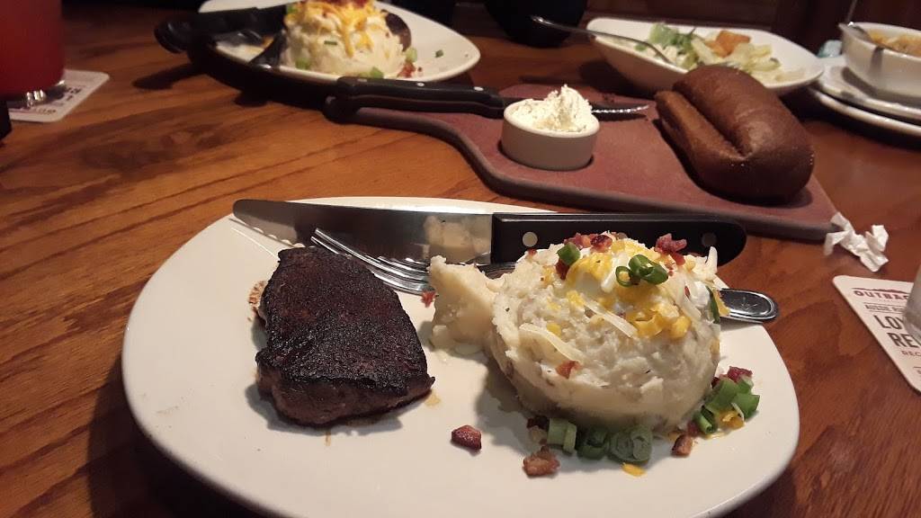 Outback Steakhouse | restaurant | 40275 Winchester Rd, Temecula, CA 92591, USA | 9517193700 OR +1 951-719-3700