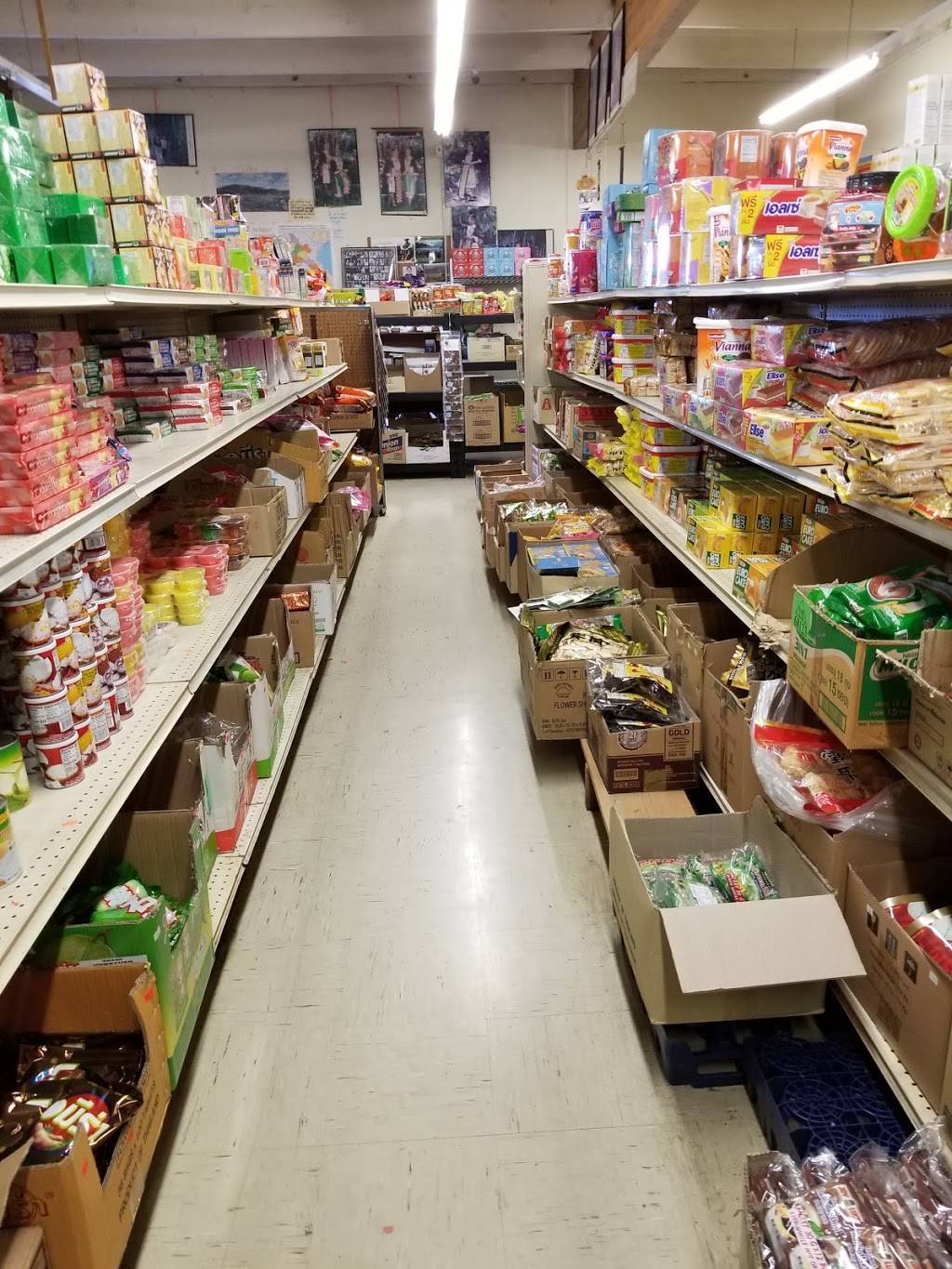 Phooj Ywg Lees Market | restaurant | 5821 Feather River Blvd, Olivehurst, CA 95961, USA | 5307411411 OR +1 530-741-1411