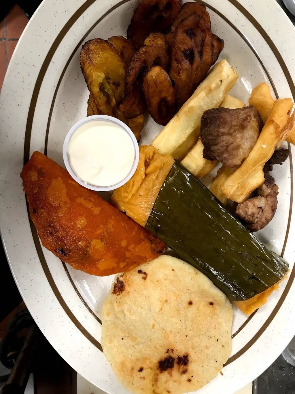 Doña Carmen Pupuseria #1 | restaurant | 1823 W Pioneer Pkwy, Arlington, TX 76013, USA | 8177953716 OR +1 817-795-3716