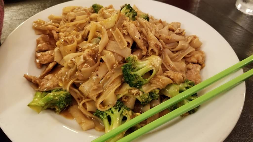 Zapp Thai | restaurant | 1500 Troy Rd, Edwardsville, IL 62025, USA | 6186566800 OR +1 618-656-6800