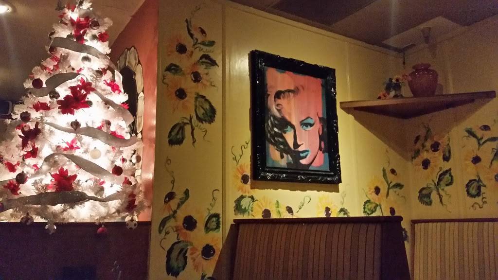 The Original Nicolinos Italian Restaurant | restaurant | 35325 Date Palm Dr #111, Cathedral City, CA 92234, USA | 7603240411 OR +1 760-324-0411