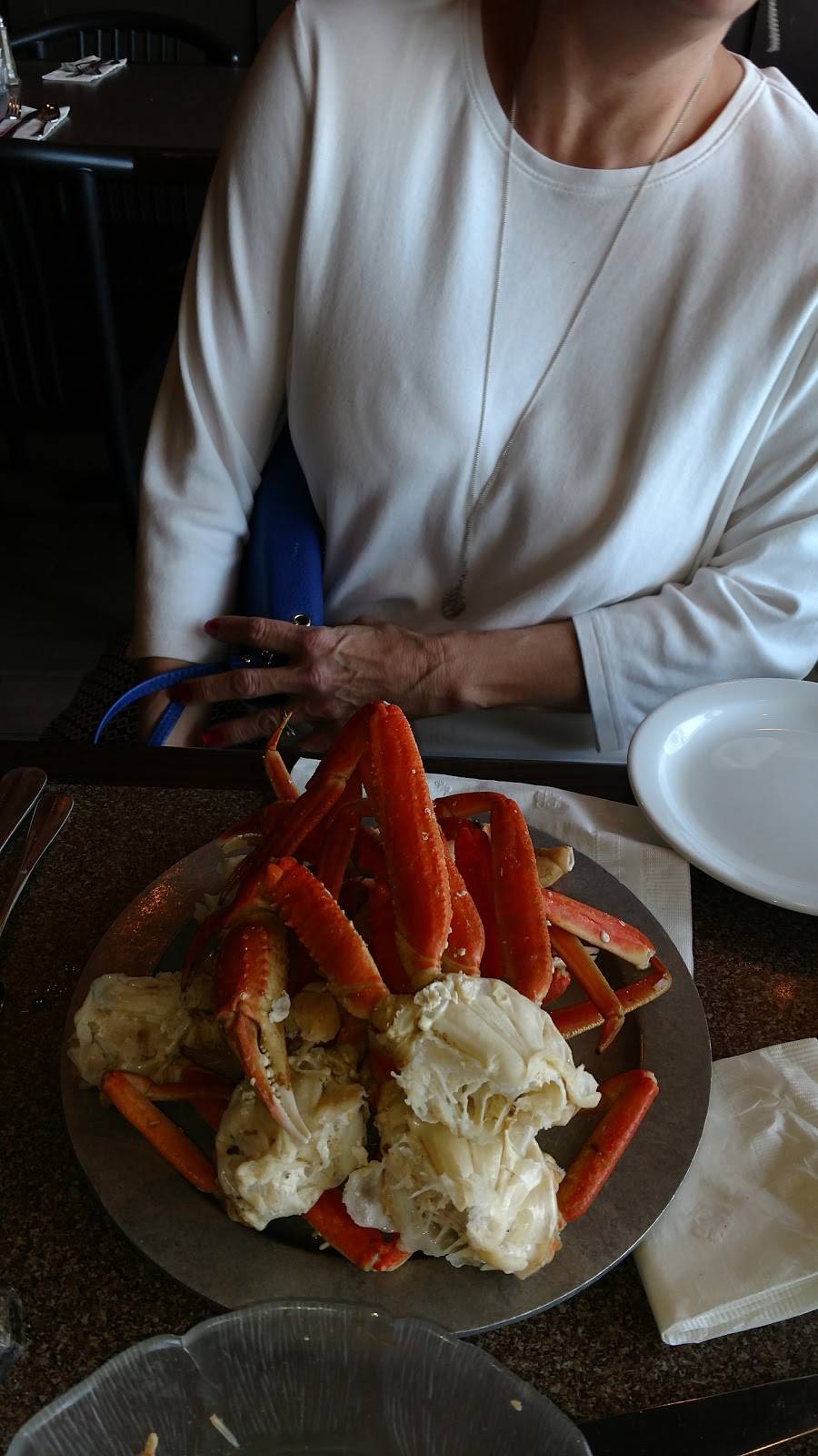 Embers Restaurant | restaurant | 2305 Philadelphia Ave, Ocean City, MD 21842, USA | 4102893322 OR +1 410-289-3322